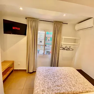 Nuevas Con Bano Privado Frente Al Metro St Mwc Barcelona-fira Appartement L'Hospitalet de Llobregat